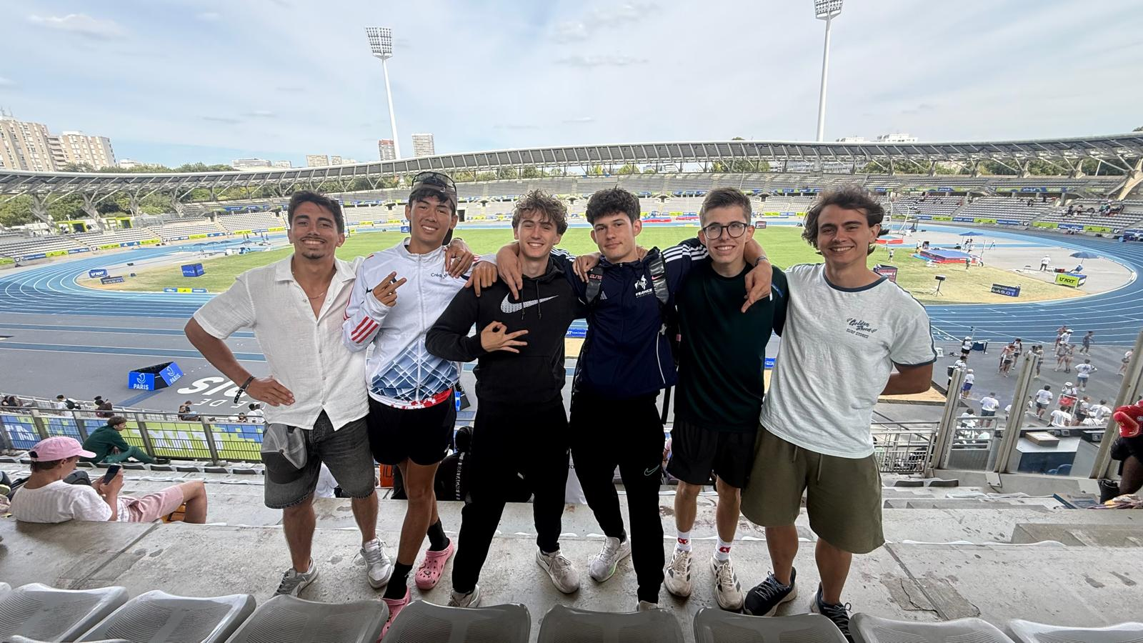 Athlètes du club au Stade Charléty